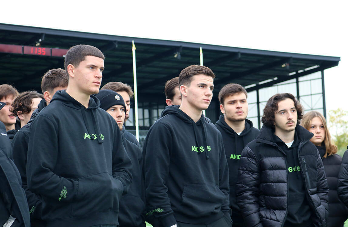 Groupe Etudiants AMOS sur le terrain Bachelor