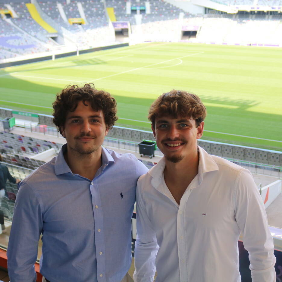 Etudiants sur le terrain Campus AMOS Toulouse
