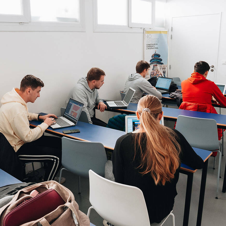 Etudiants en cours Programme International AMOS