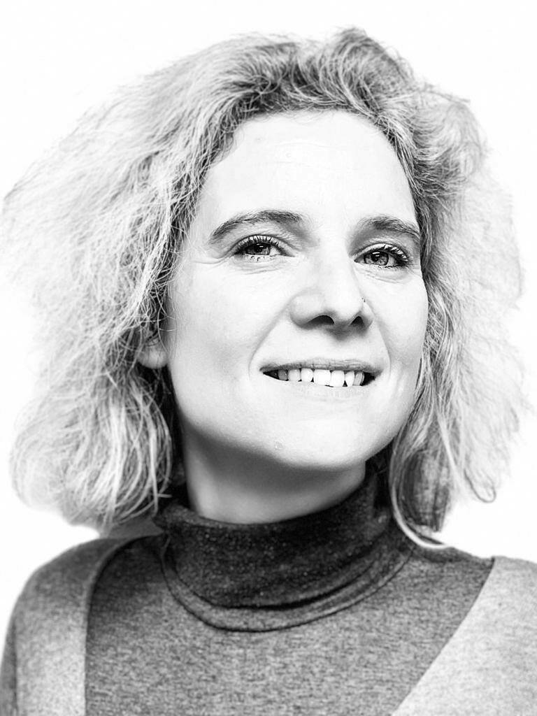joanne-macrae-amos.jpg