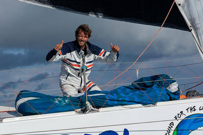 gaetan_thomas_amos_sport.jpg