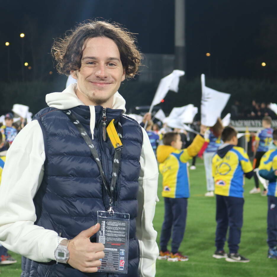 Etudiants AMOS Stade Financement