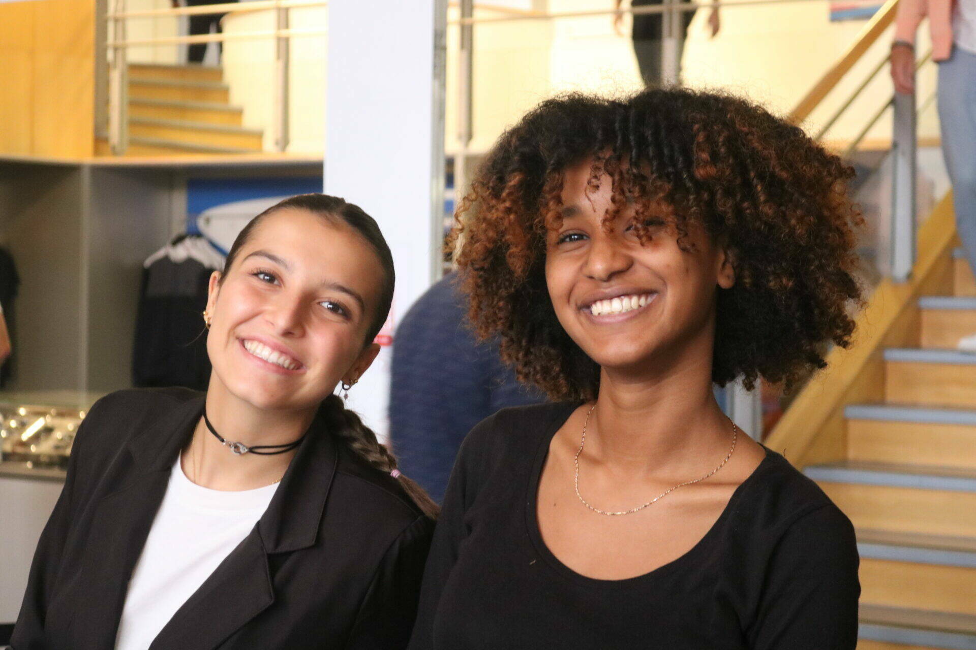 2 étudiantes AMOSCiennes