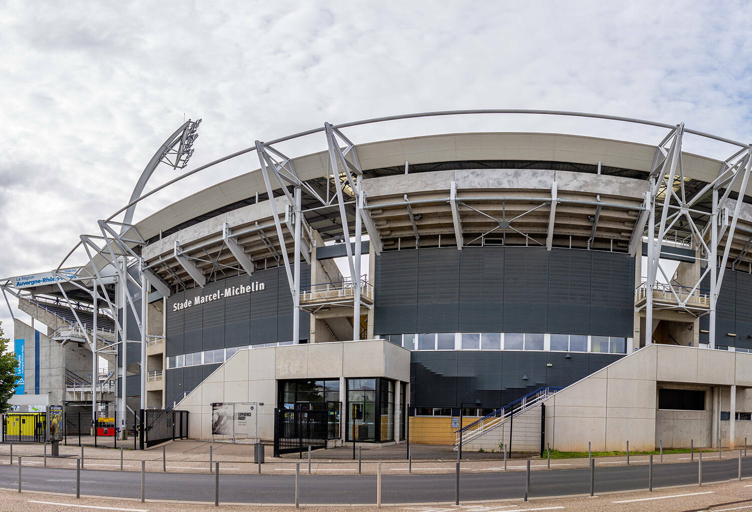 clermont-ferrand-stade.jpg