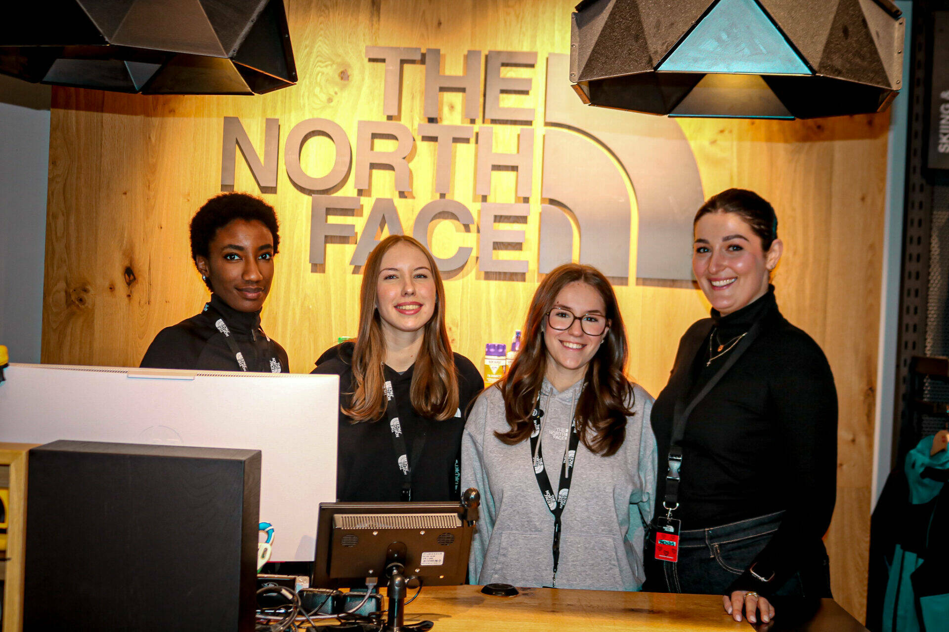 Au cœur de la distribution sportive by The North Face : focus sur Isabelle Billeau et Clarisse Savo, étudiantes sur le campus d’AMOS Aix-en-Provence