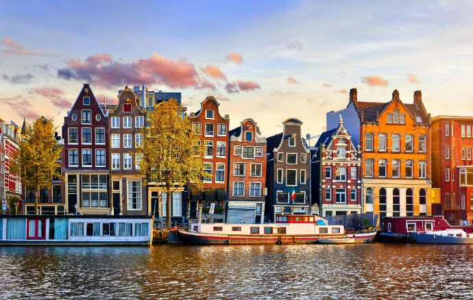 Amsterdam, destination de mobilité internationale des étudiants d'AMOS
