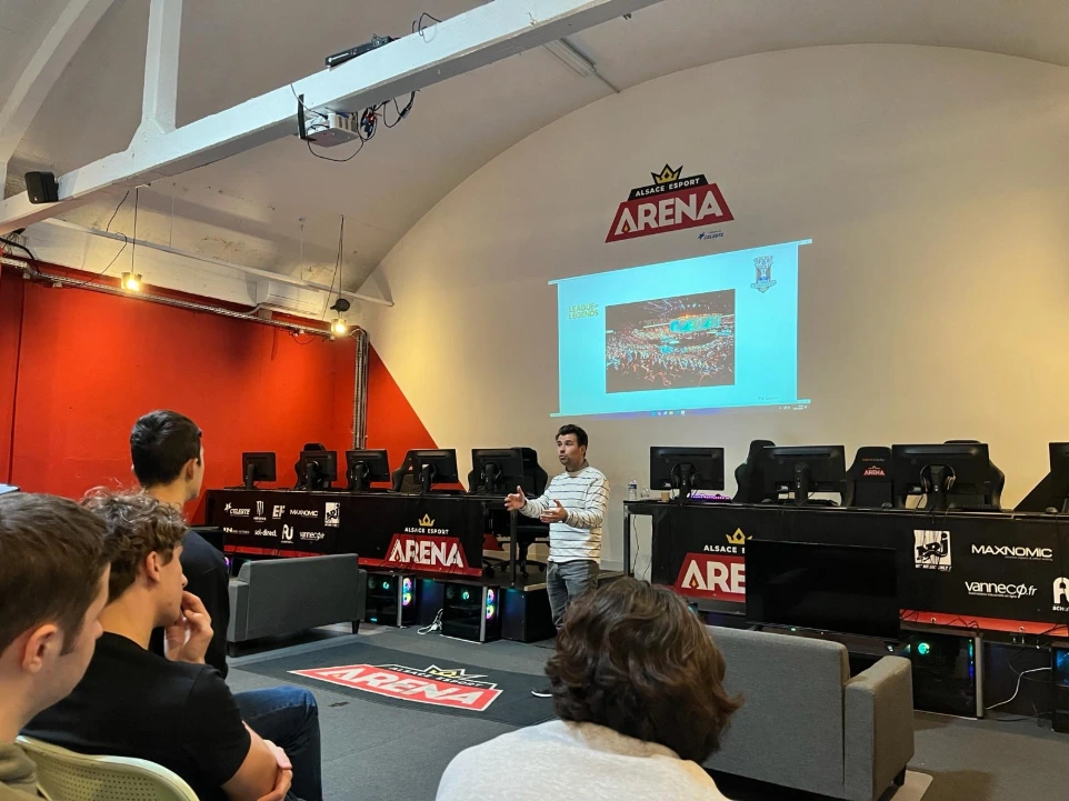 Masterclass esport des étudiants d'AMOS Strasbourg
