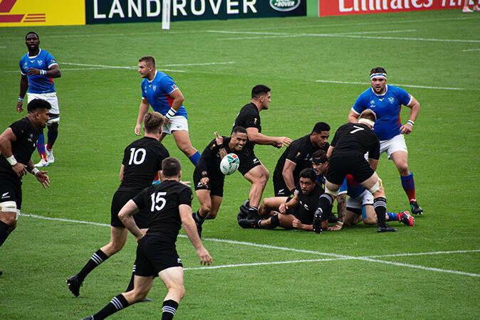 Rugby et football américain - AMOS Sport Business School
